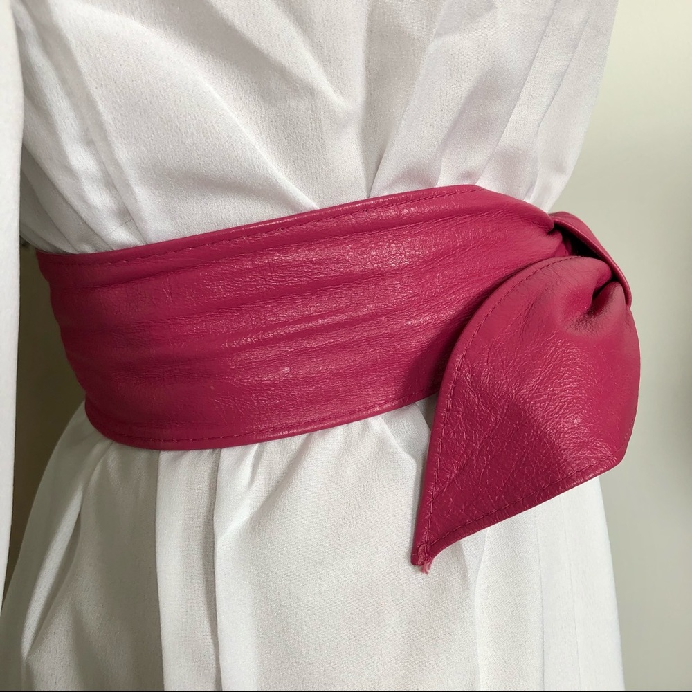 VTG 90s / 50s wide Florentine leather reversible fuchsia belt 2 5/8" x 50"